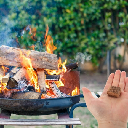 CHOM2231 podpalovač na gril a krb, šedé kostky, 32 kusů