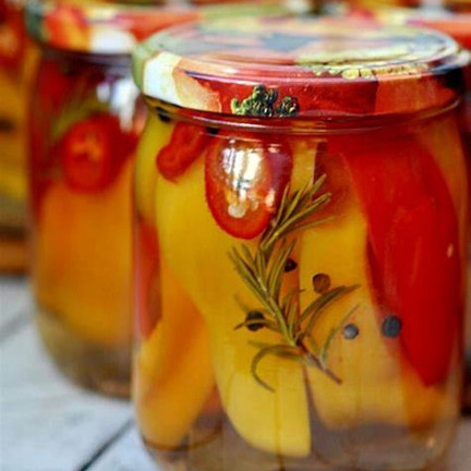 PAC500/82 Sklenice Skleněné sklenice o objemu 500 ml na zavařeniny, okurky, med, likéry a omáčky FI82