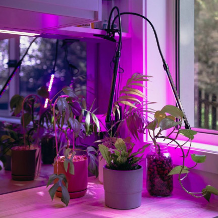 IM011 lampa pro růst rostlin a doplňkové osvětlení, 2ramenná, 40 LED, časovač + dálkové ovládání