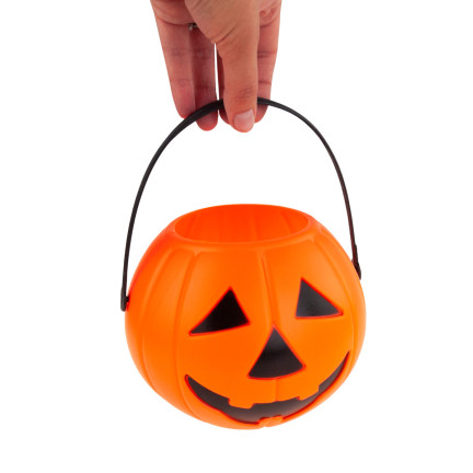 Kbelíček na sladkosti a bonbóny, plastový, oranžový, ve tvaru dýně, s uchem, halloweenská dekorace, průměr 15 cm
