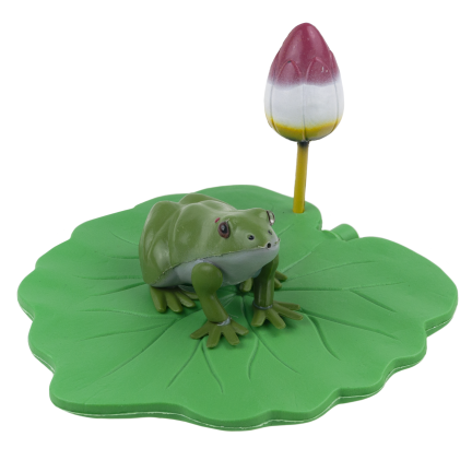 IM037 plastová dekorativní žába na tulipánovém listu do jezírka