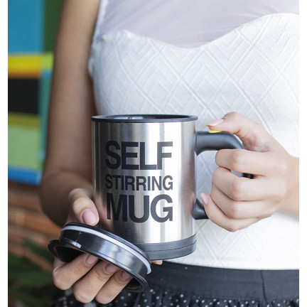 BB50 termohrnky s automatickým mícháním – samy míchají kávu a čaj – vtipný gadget