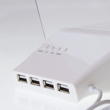 K143A USB rozbočovač, hodinky s připomenutím a budíkem