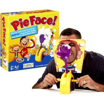TG71194 Pie Face – hra, při které ti někdo hodí koláč do obličeje; dovednostní, rodinná, společenská, párty hra