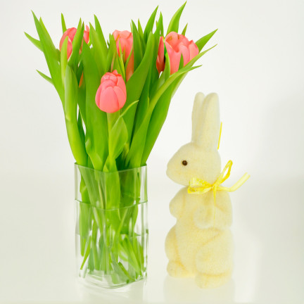 TG55589-1 zajíc, králíček, velikonoční králík, flokovaná dekorace, figurka králíčka, 22 cm