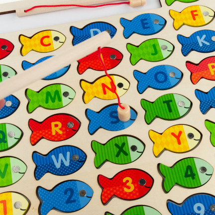 TG67024 hra rybaření dřevěné rybky výuková skládačka abeceda písmena puzzle