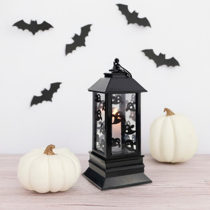 LED svícen, černý, s motivem duchů, halloweenská dekorace, napodobuje plamen, výška 20 cm