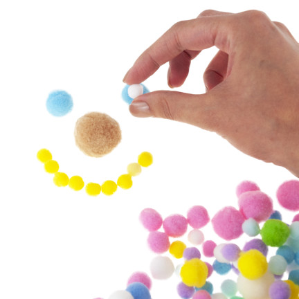 Kreativní plyšové pompony, různé barvy, různé velikosti, pastelové, 1–3 cm, sada 450 ks.