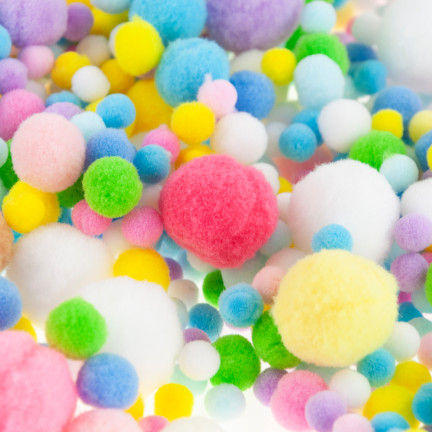 Kreativní plyšové pompony, různé barvy, různé velikosti, pastelové, 1–3 cm, sada 450 ks.